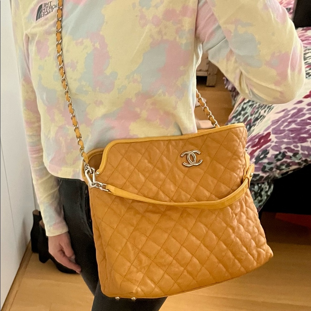 CHANEL French Riviera Yellow Hobo with Box! - Picture 5 of 8